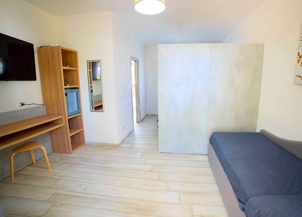 Frontemare Hotel Village & Ristorante Rodi Garganico Εξωτερικό φωτογραφία