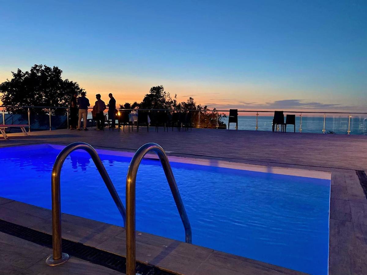 Frontemare Hotel Village & Ristorante Rodi Garganico Εξωτερικό φωτογραφία