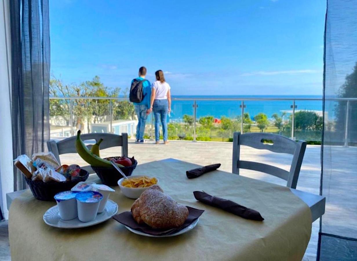 Frontemare Hotel Village & Ristorante Rodi Garganico Εξωτερικό φωτογραφία