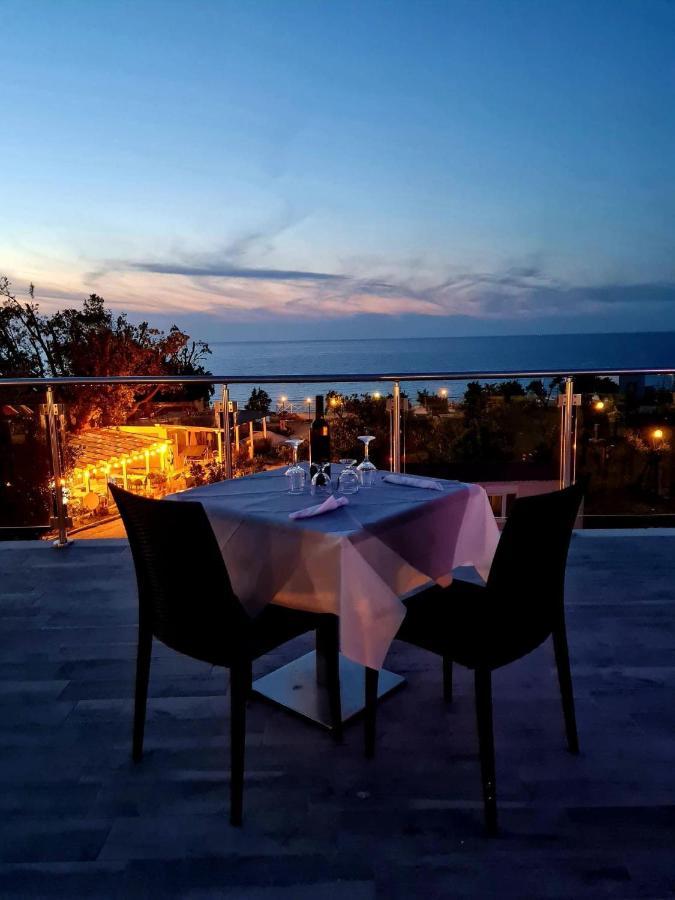 Frontemare Hotel Village & Ristorante Rodi Garganico Εξωτερικό φωτογραφία